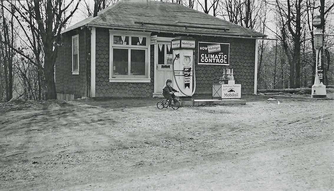 Mobile Gas Station Three Springs